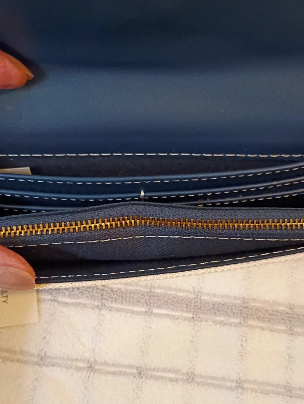 Steve Madden White Canvas Wristlet with Navy Trim and Gold Hardware